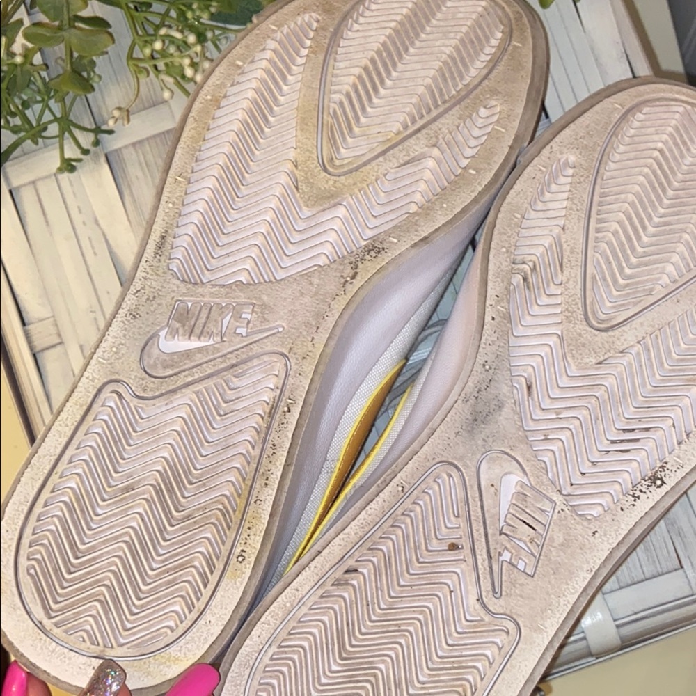 Nike White and Yellow Casual Canvas Shoes - Picture 6 of 6